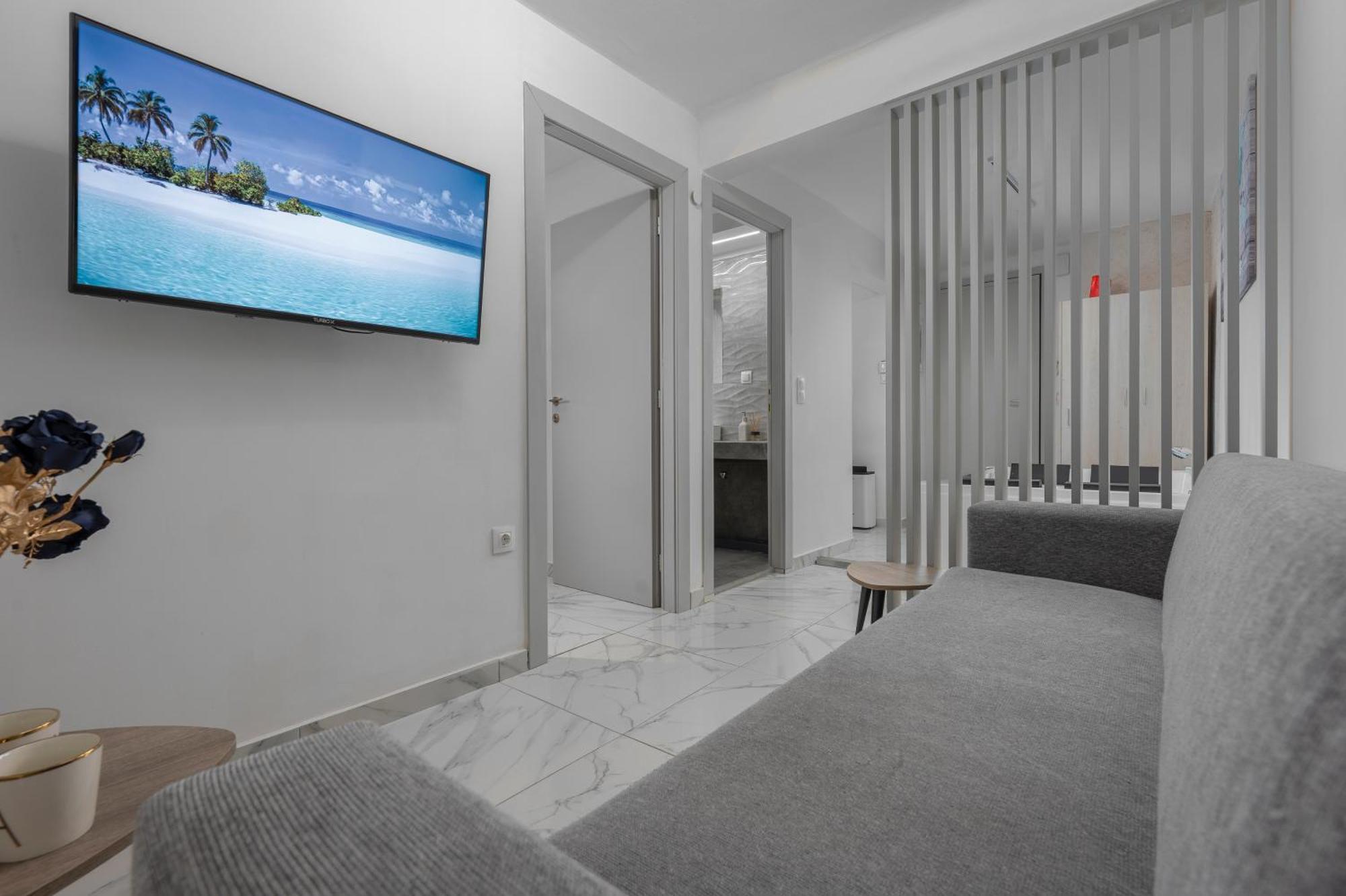 Premium Jacuzzi Suite At The City Center, By Aqua Platinum Солун Екстериор снимка